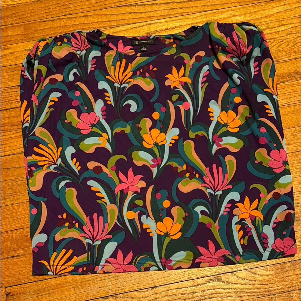 Colorful Floral Short Sleeve Top with Shoulder Pads